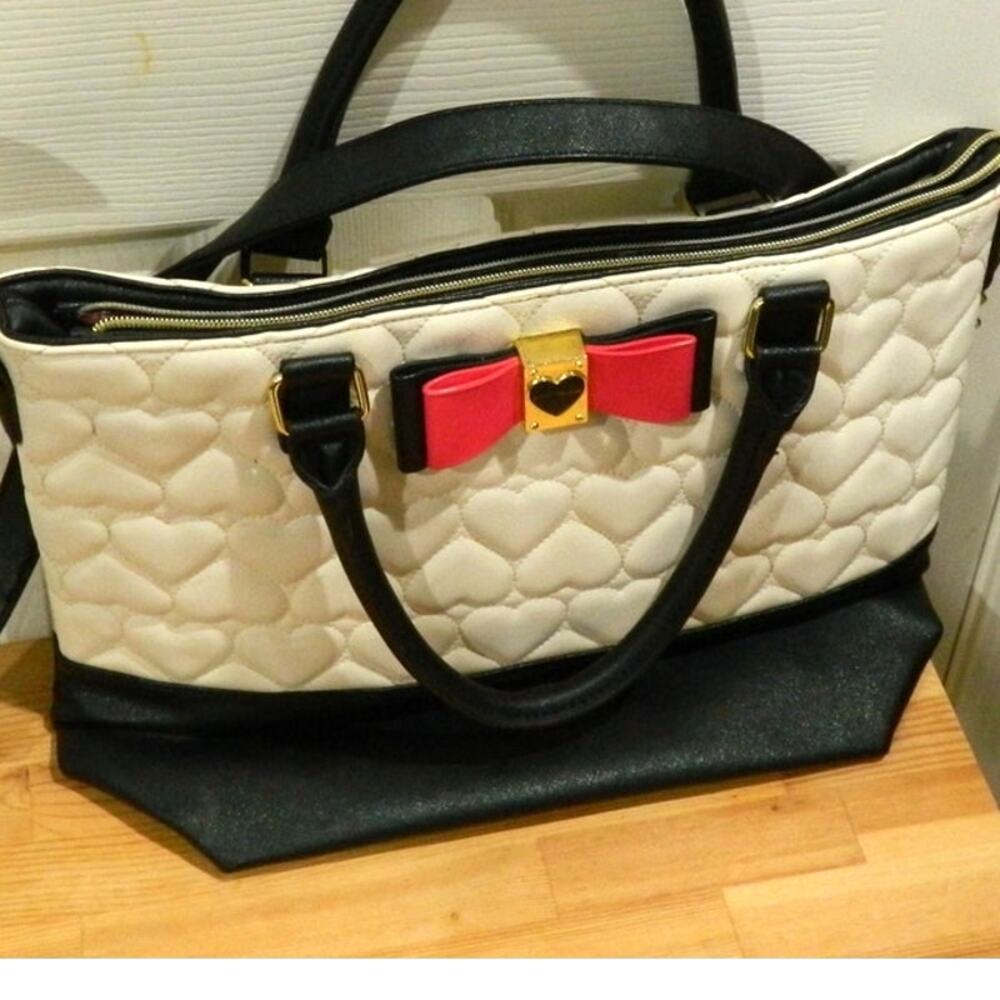 Betsey Johnson Quilted Heart Handbag Shoulder Tote with Bow